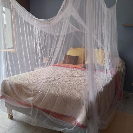 Chambre Soleiade Laroque  Eksteriør bilde